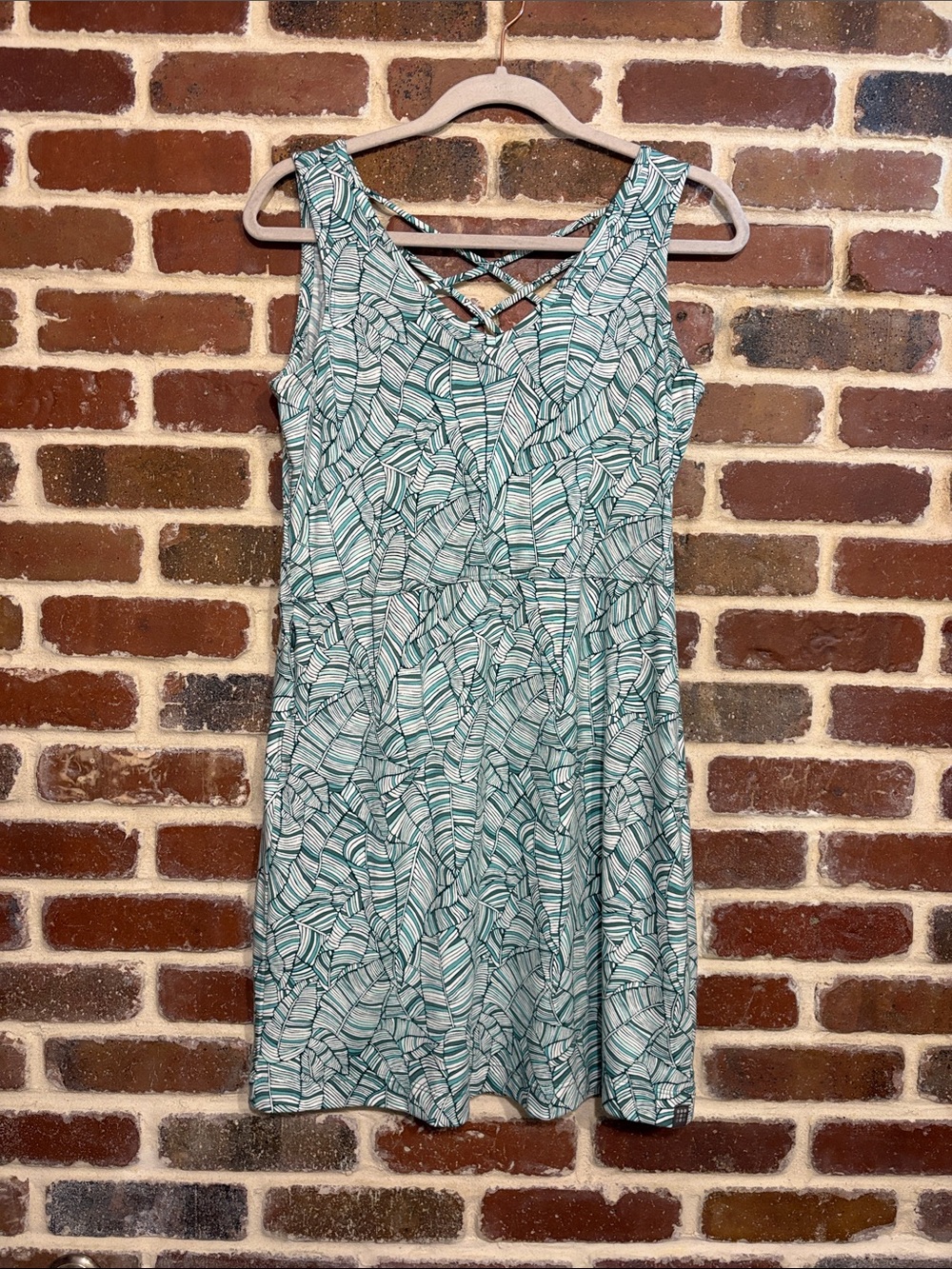 Title Nine Teal and White Leaf-Print Sleeveless Dress size small